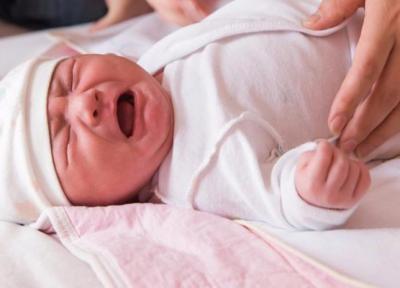 گریه ناگهانی نوزاد در خواب به چه دلیل است؟