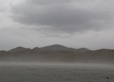 تصاویری خاص از طوفان نمک بر فراز دریاچه ارومیه